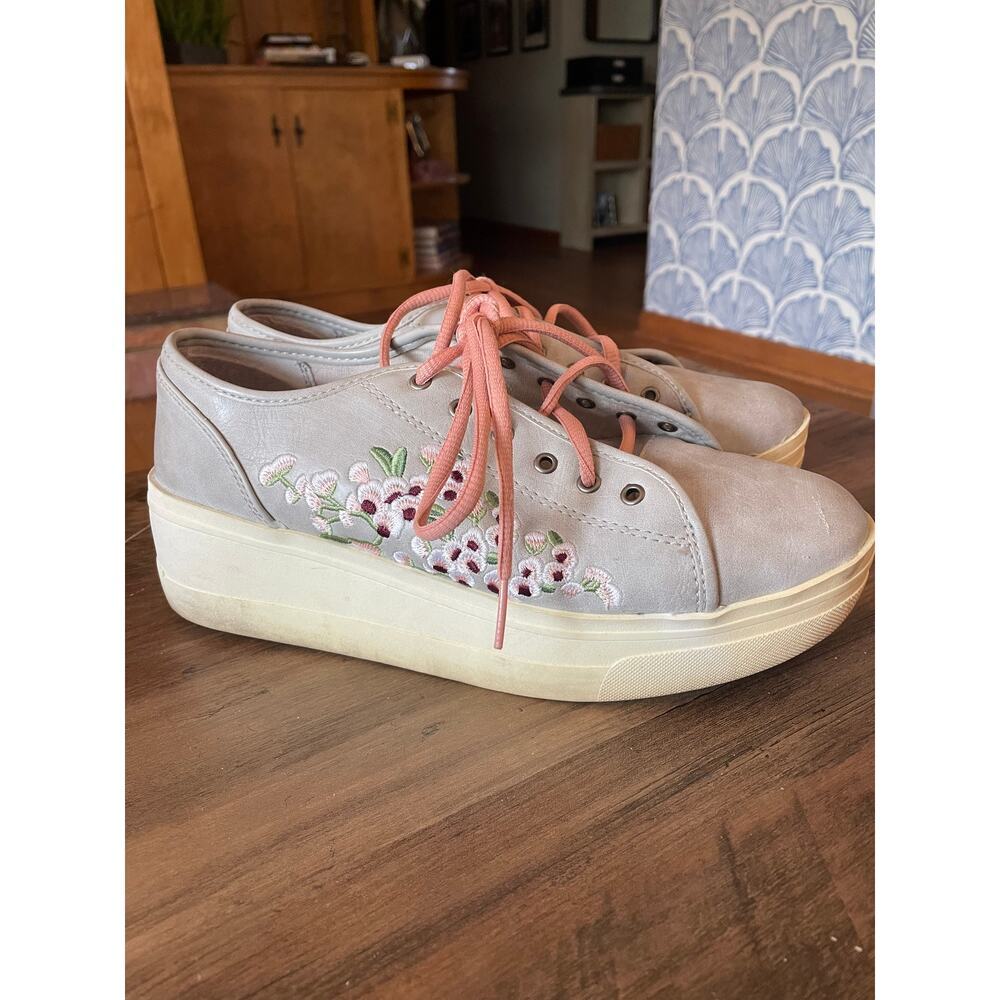 Seven Dials Flower Platform Sneakers Sz. 9.5